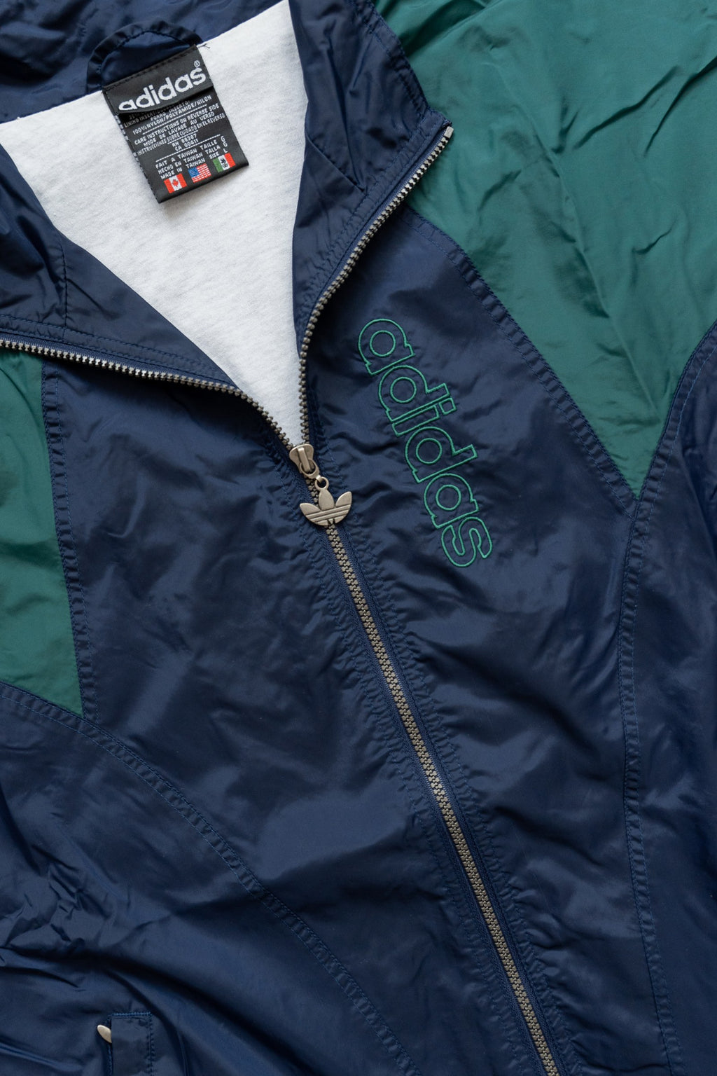 Rompevientos Adidas Trefoil 90s azul marino y verde