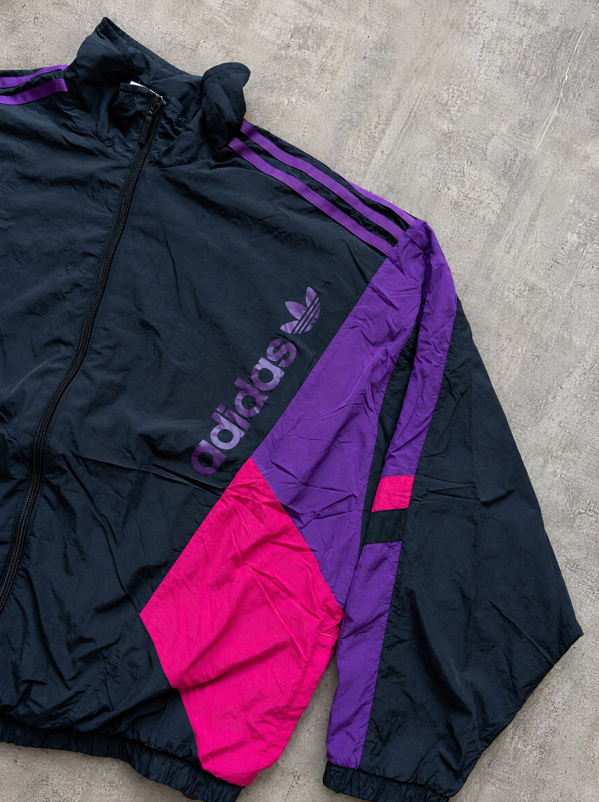 Rompevientos Adidas Originals Colorblock negro, violeta y fucsia