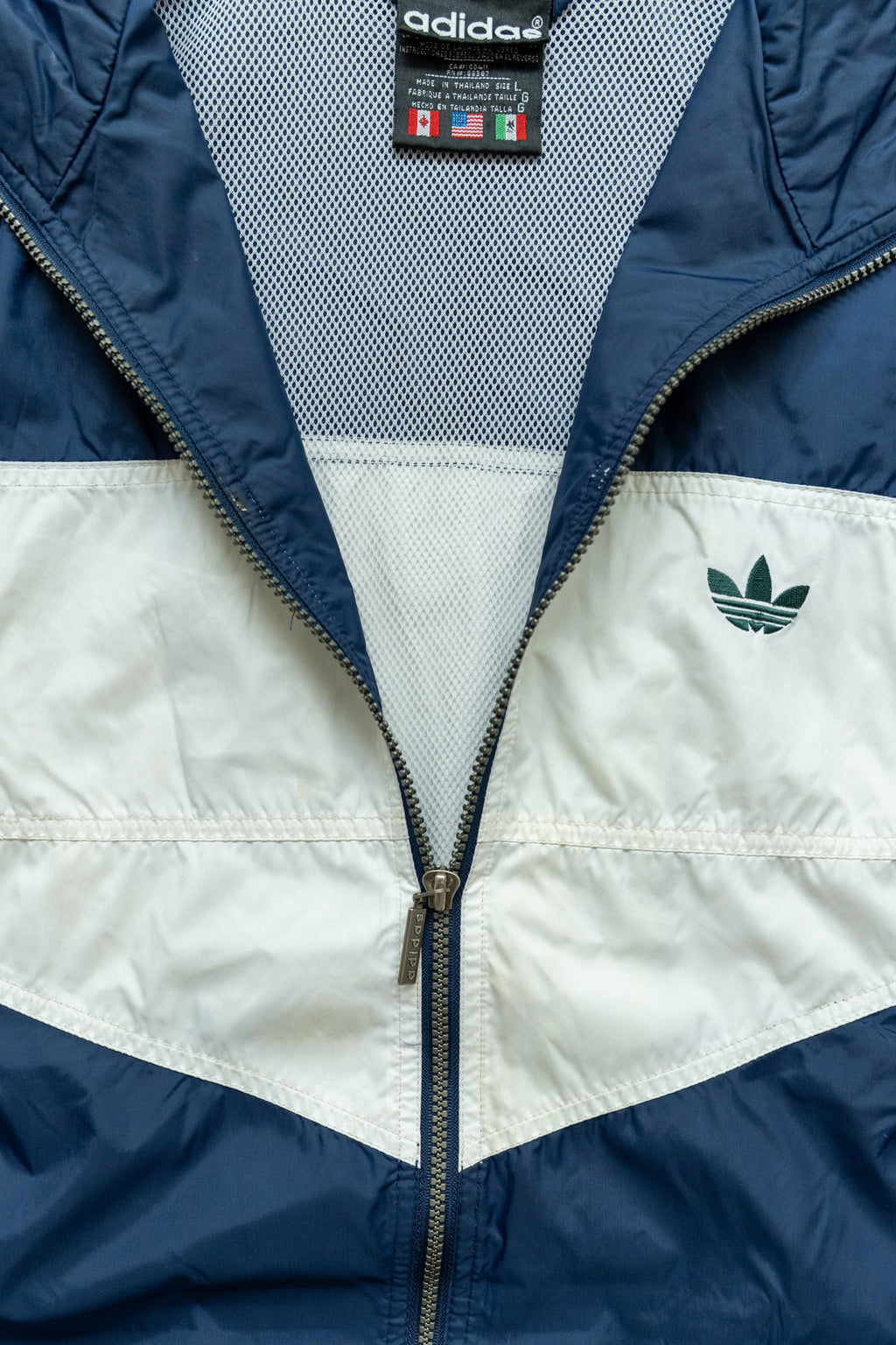 Rompevientos Adidas Trefoil 90s azul marino, blanco y verde