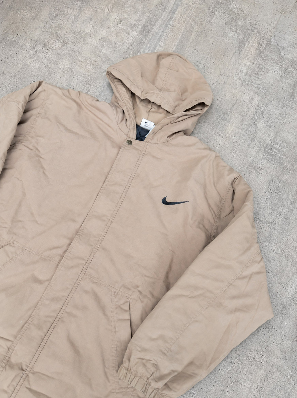 Campera Nike Y2K de abrigo beige