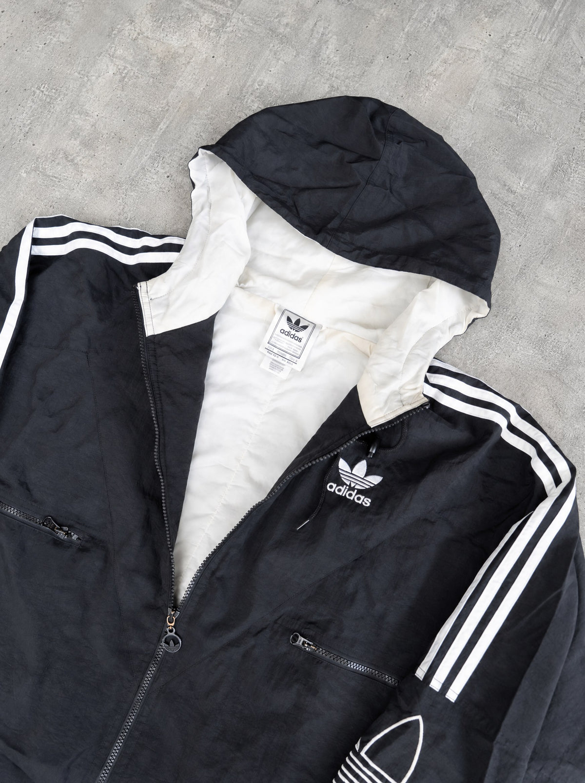 Campera Adidas Trefoil 90s negro