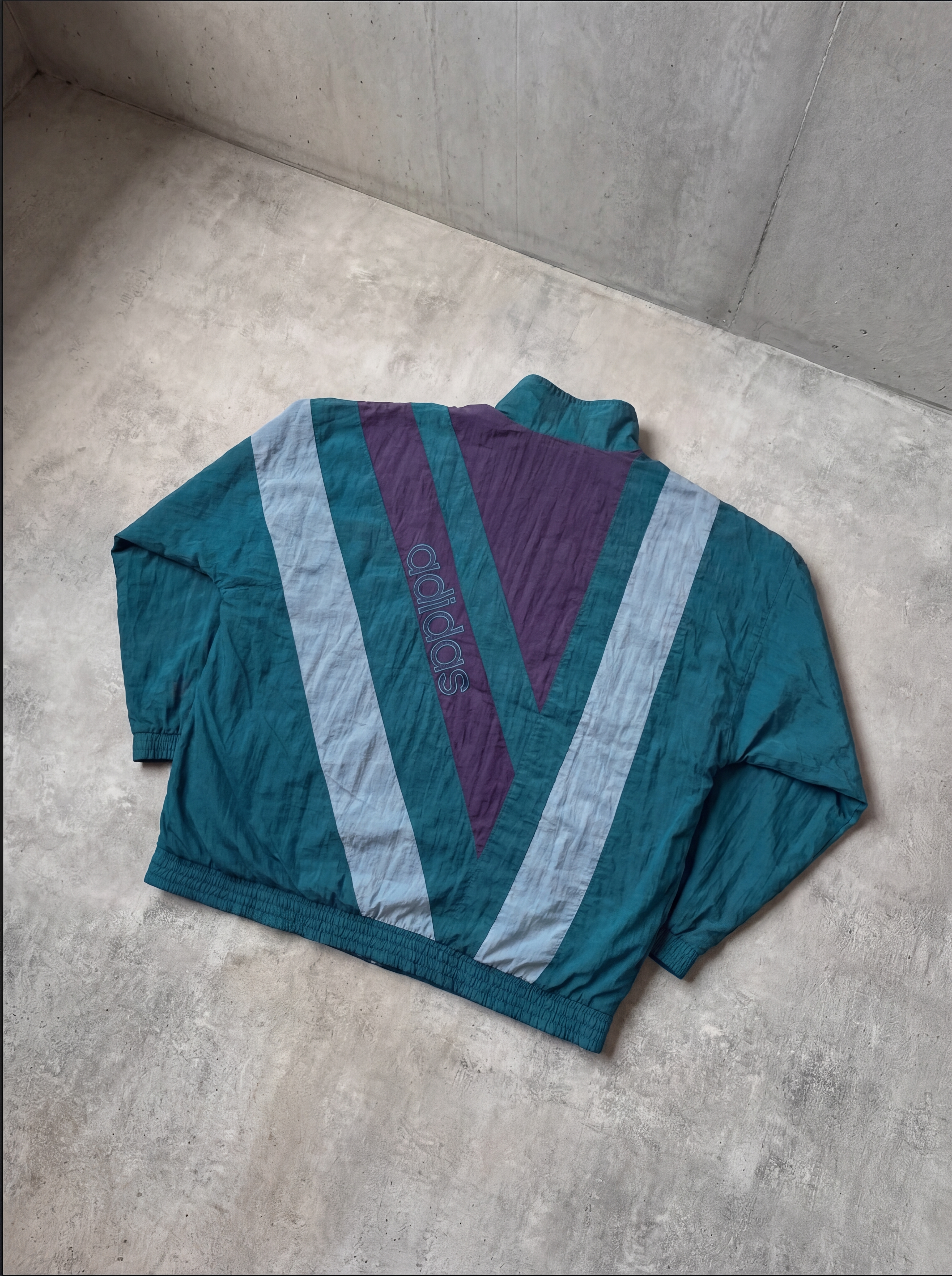 Campera Adidas Colorblock 90s