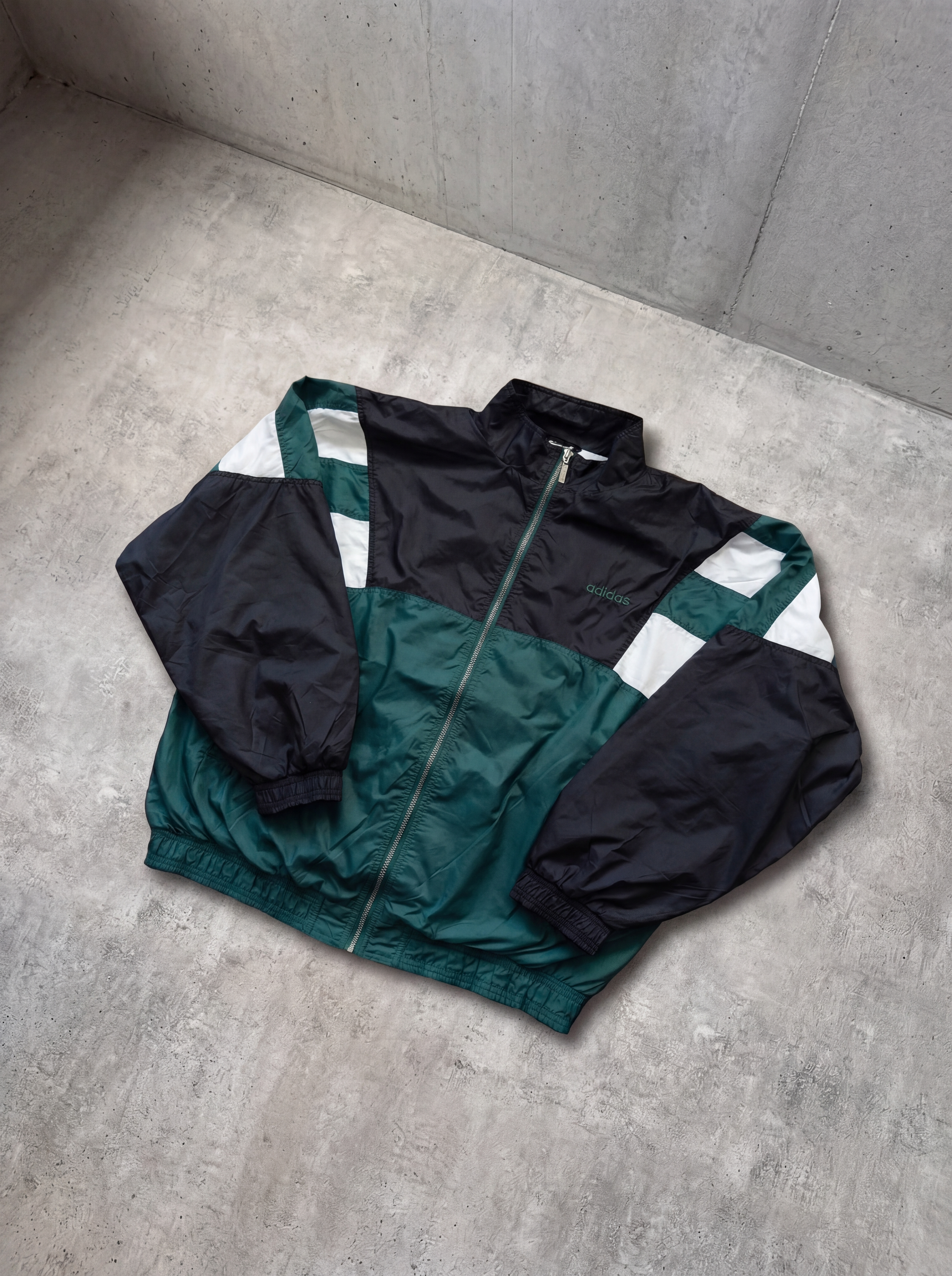 Campera Adidas Colorblock 90s