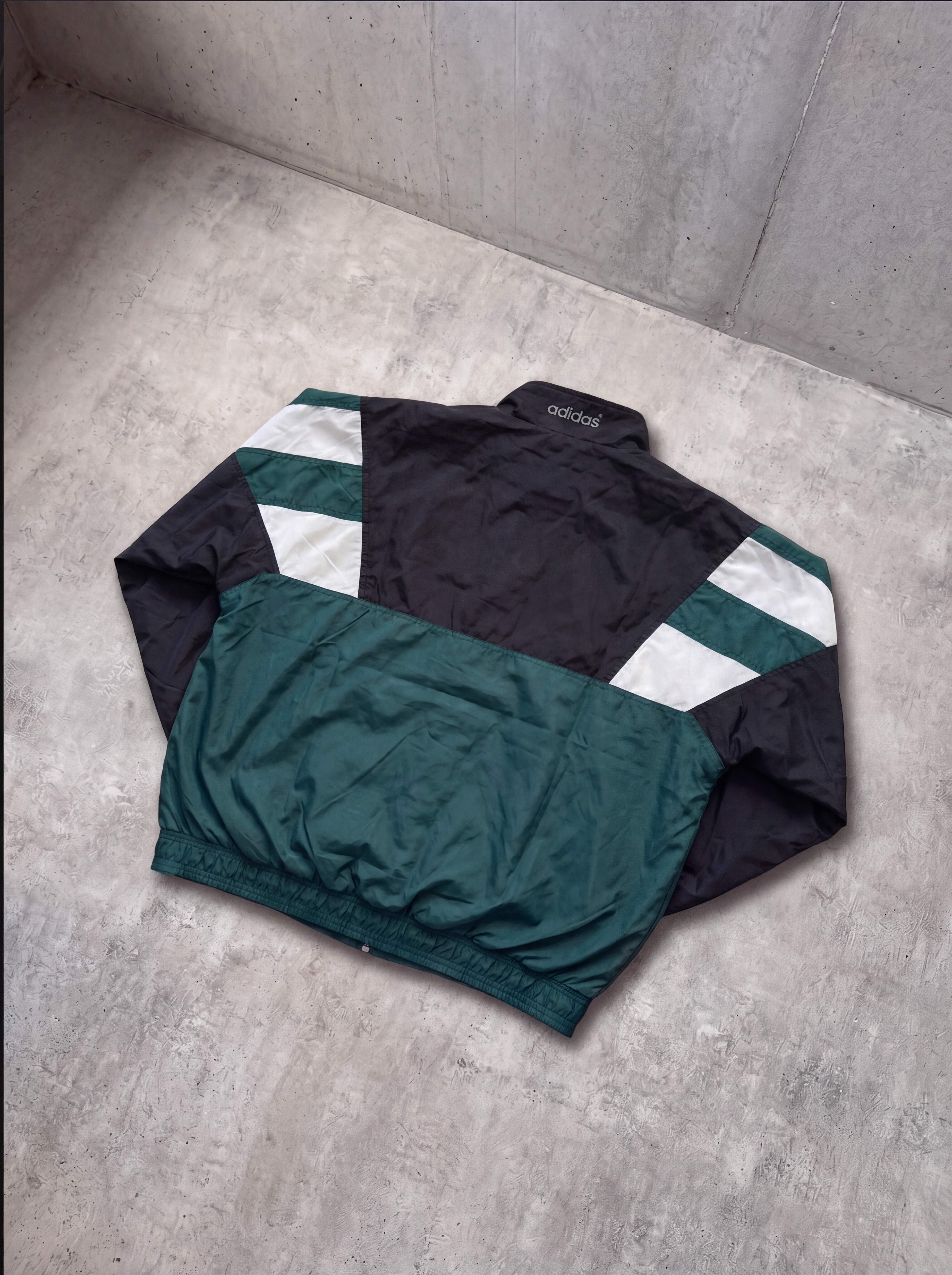 Campera Adidas Colorblock 90s