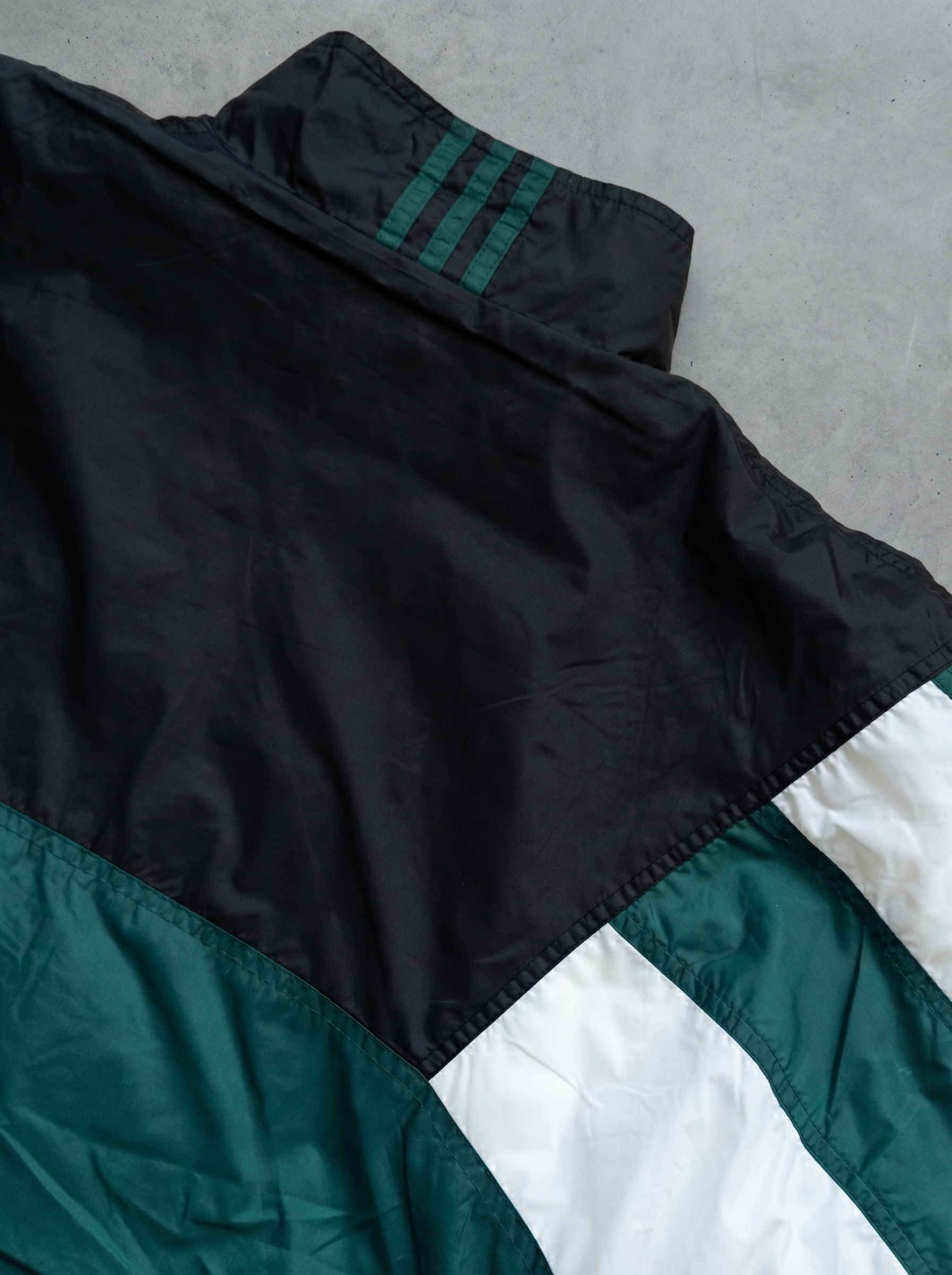 Campera Adidas Colorblock 90s