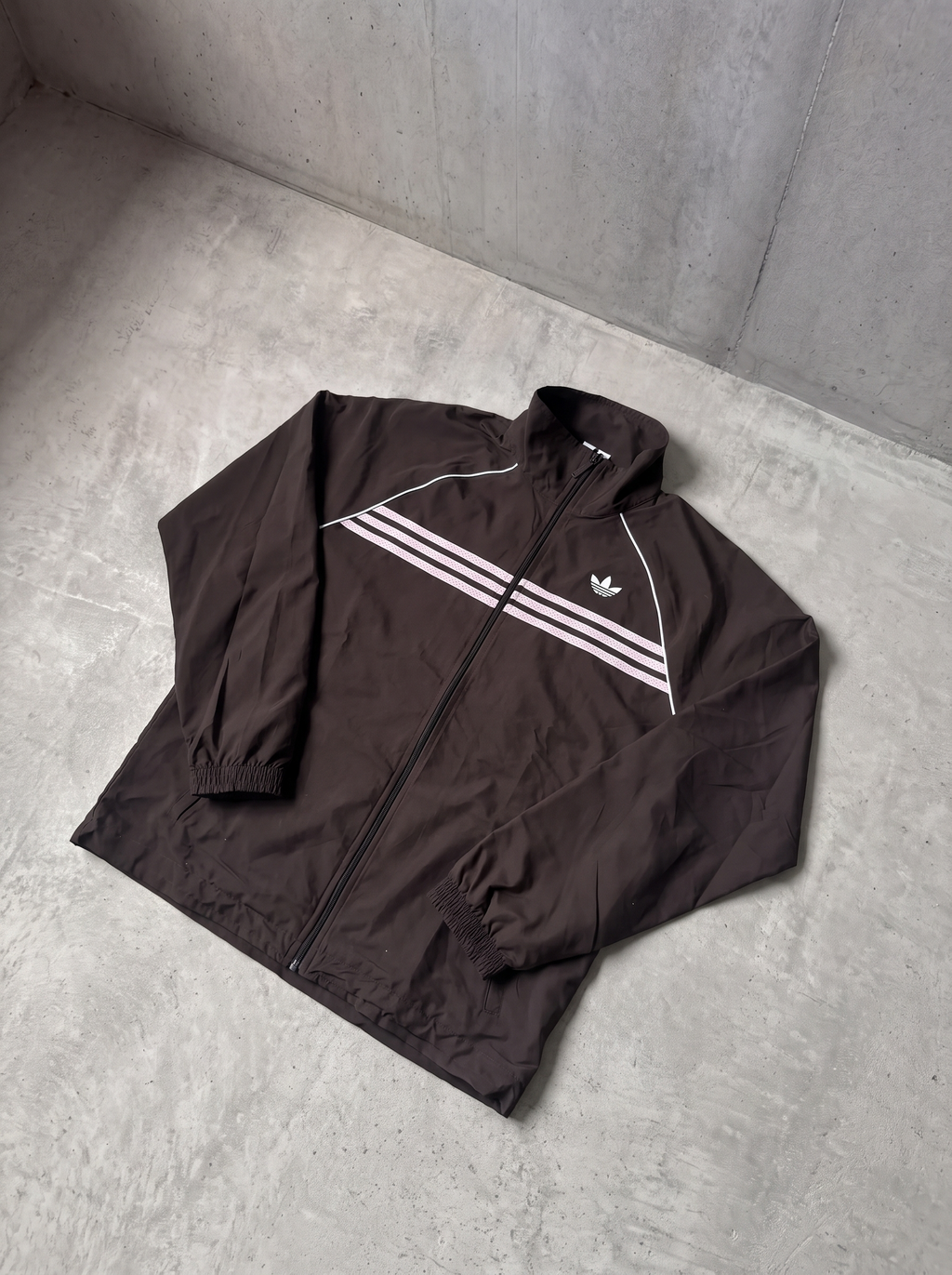 Rompevientos Adidas Originals marrón